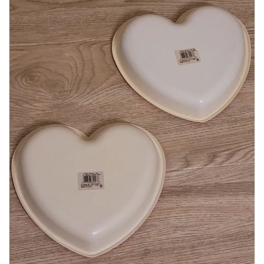 Vintage 1996 Looney Tunes Heart Shaped Plastic Tray Plate Valentine's Day Set